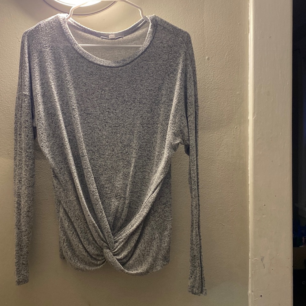 Gray sweater/ long sleeve